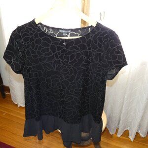 Black ADRIANNA  PAPELL Top in size small